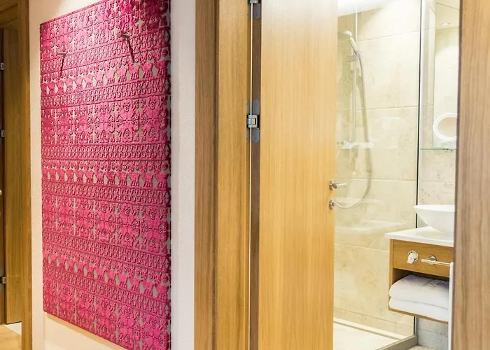 プフェッファーコルンズ ホテル レッヒ